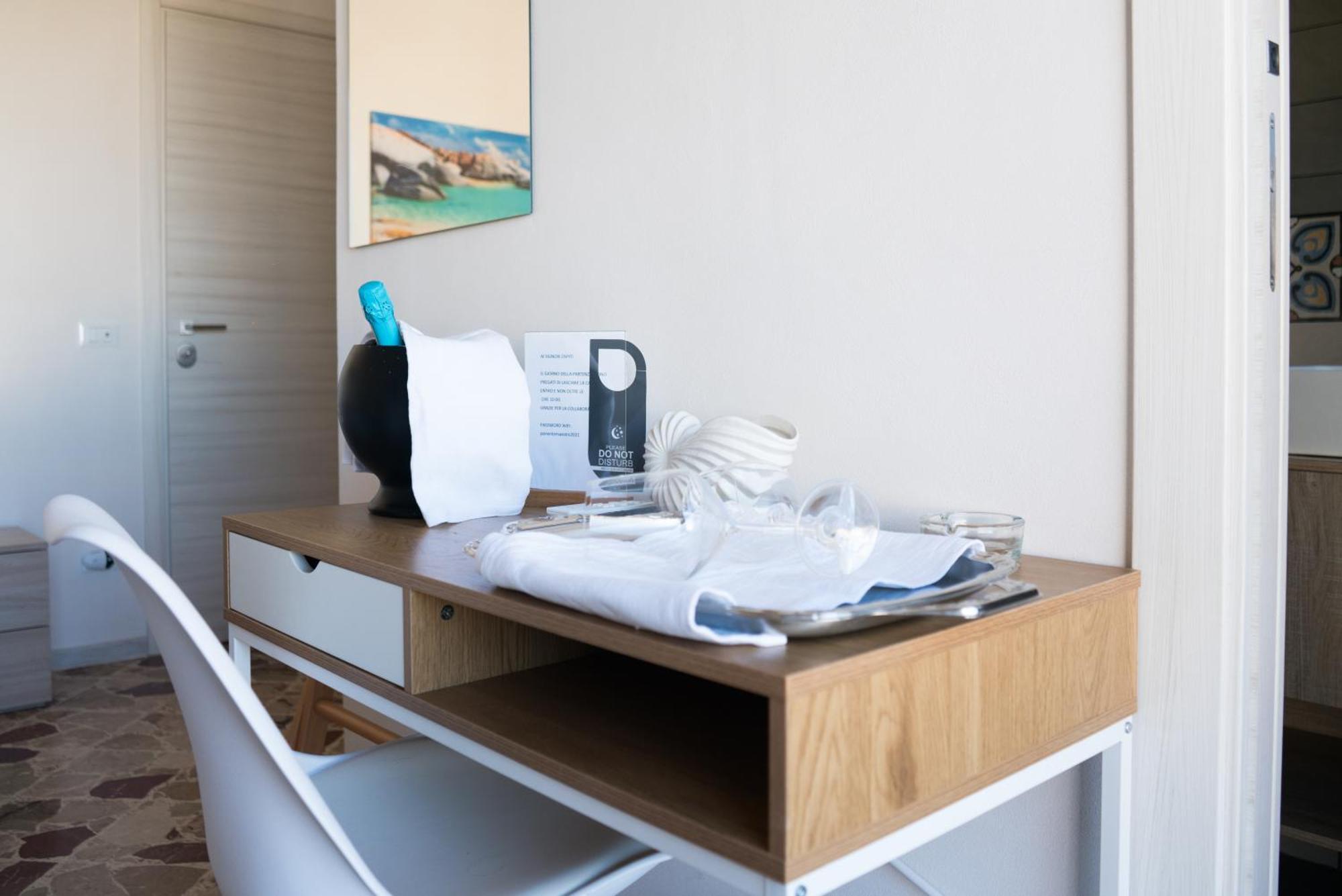 Ponente & Maestro Rooms Favignana Exterior foto
